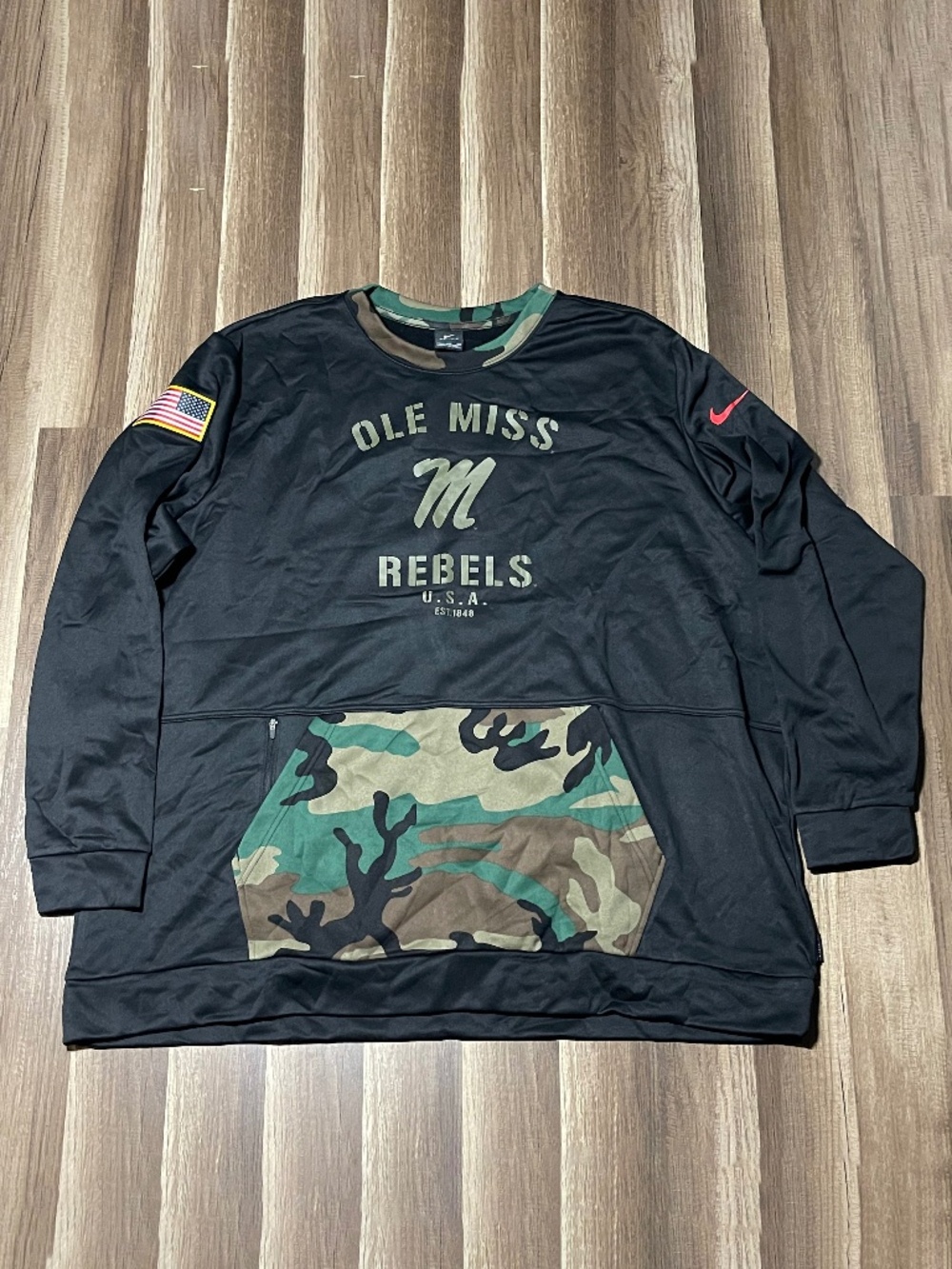 4XL Nike Dri-Fit Nike Ole Miss Long sleeve sweat shirt- Black and Green & Brown
